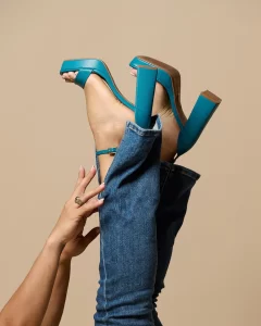 Descubre las tendencias en zapatos 2025 y cómo combinar Calzado Rómulo, hecho en [país/ciudad], para un estilo cómodo y sofisticado.